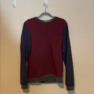 Etnies brand sweater